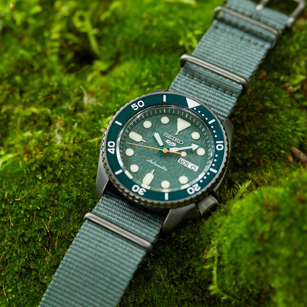 Seiko Green Nylon SRPD77 SRPD77K1 Automatic Sports Watch