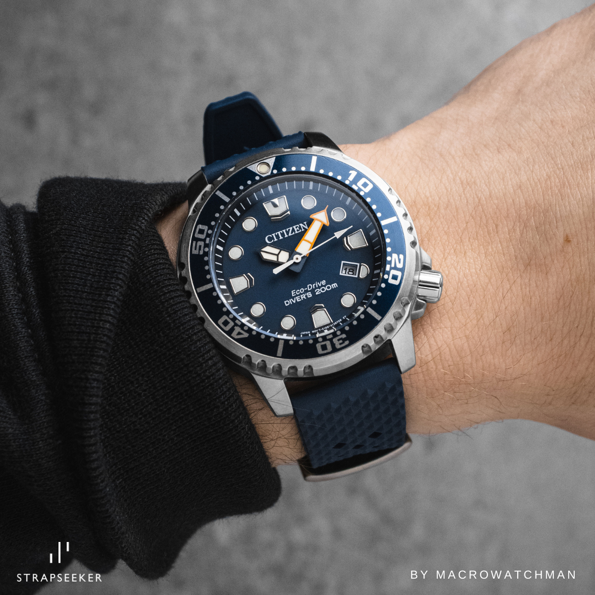 Carlton Perforated Quick-Release Rally Rubber Strap Blue