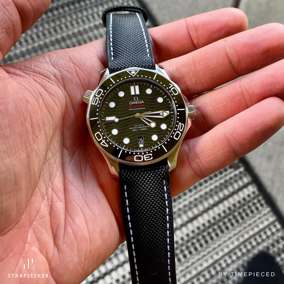 #color_Black Nylon White Stitch / Black FKM Rubber