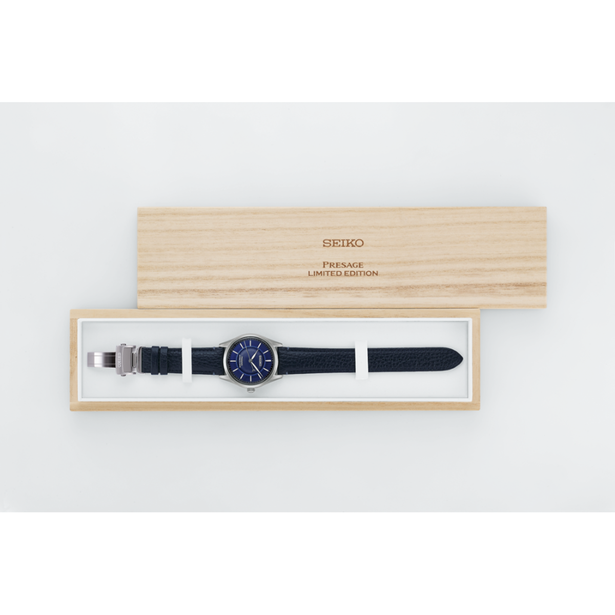 Seiko Presage Craftsmanship Series Arita Porcelain HCC007
