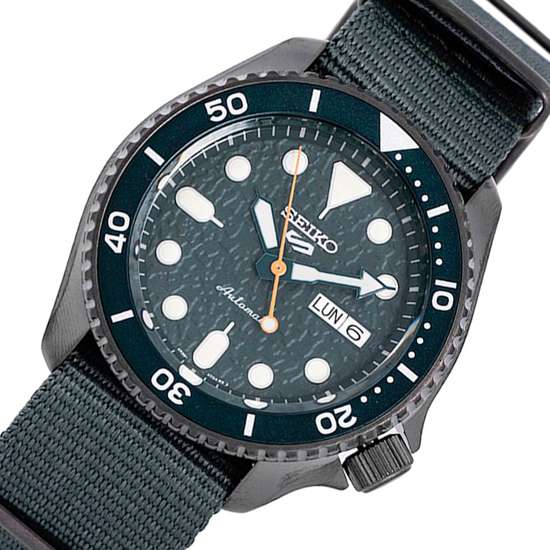 Seiko 5 Sports Orologio Uomo SRPD77K1 – Automatico, Cassa Acciaio 42 Mm, Cinturino Nylon Verde, Quadrante Verde, Vetro Hardlex, Luminescente, Giorno E Data